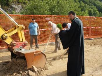 Депутат и кмет направиха първа копка на обект в Златоград