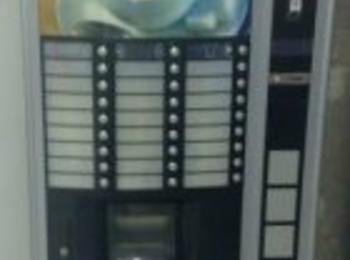 Неизвестни разбиха три кафе-автомати в Смолян