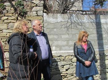  Община Смолян подпомага пострадалото семейство от пожара в Момчиловци