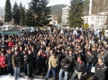 Стотици миньори протестираха заради планове за промени в пенсионните условия