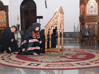Втората вечер  на  Последованието на Жениха бе в храм „Св. Висарион Смоленски“