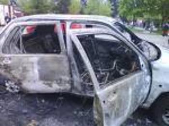 Лек автомобил изгоря в Златоград