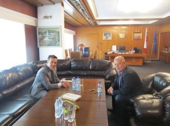 Френският посланик и кметът на Смолян обсъждаха проекта за СТЦ „Перелик”