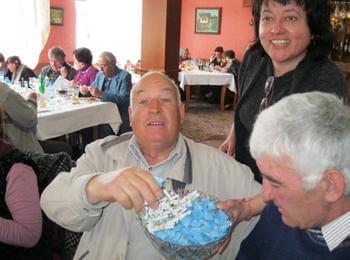 „Европа Директно” в Смолян изненада пенсионерите с атрактивен пролетен бал