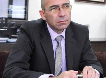 Министър Константинов: Правителството не желае да закрива девинската болница