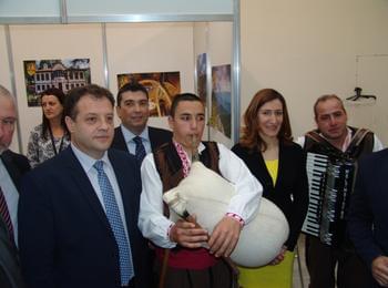 Недялко Славов подкрепи участниците от област Смолян в Международното изложение „Културен туризъм”