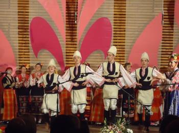 Талантите на НУФИ  „Широка лъка” с невероятен концерт за националния празник