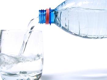 Над 95% от анкетираните работодатели в България предоставят вода на служителите си