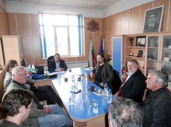 Американци се срещнаха с кмета на община Доспат