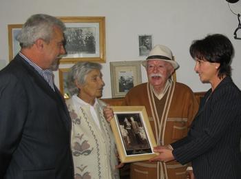 Директорът на РЗИ-Смолян поздрави д-р Христо Хаджихристев по повод неговата 90–годишнина 