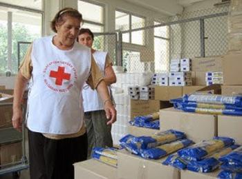 БЧК започва раздаването на хранителни продукти на уязвими български граждани