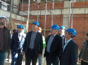 Цветан Цветанов посети строящата се спортна зала към Природо-математическата гимназия в Смолян