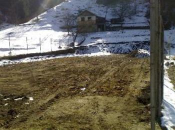 В Чепинци започна изграждането на игрище с изкуствена трева
