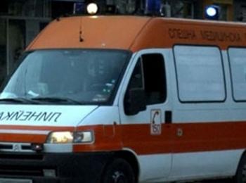 47-годишен пътник пострада при челен удар на автобус и "Опел" край Чепеларе