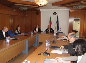 Областна управа и РУО-Смолян обсъдиха с местния бизнес развитието на професионалното образование в региона