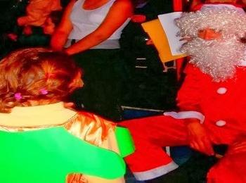 50 малчугани от два социални центъра в Доспат получиха подаръци от дядо Коледа