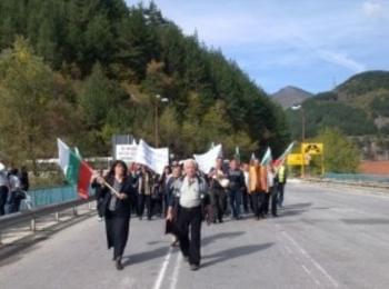 Протестиращите от Девин, Доспат и Борино заминават за София, настояват да се възстанови дейността на болницата