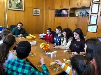 Ученици пиха чай с Кмета на Община Златоград