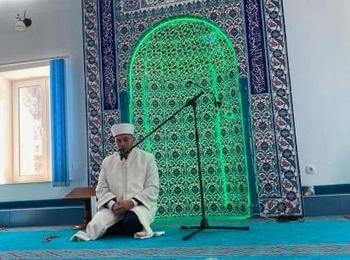 Районният мюфтия посети обновената джамия в с. Пловдивци