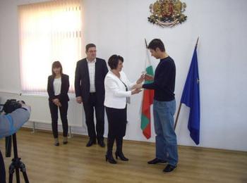 Янков вече е почетен гражданин на Чепеларе, получи 5 000 лв. и парцел по избор