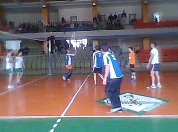 Отборът на ГПЧЕ първи в турнирите по волейбол