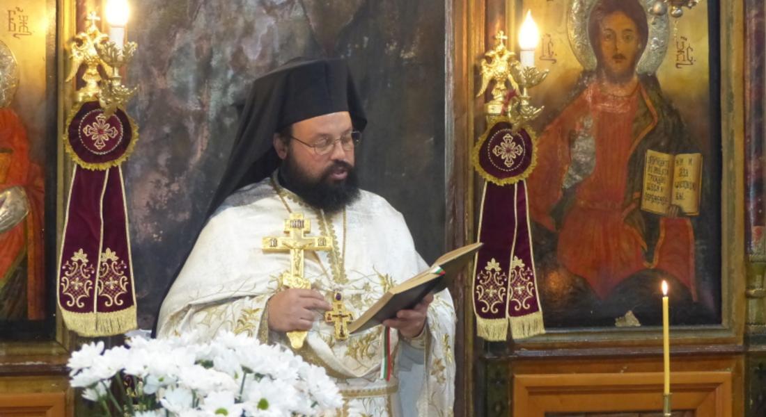 В неделя архимандрит Висарион ще отслужи заупокойна молитва   за жертвите на пътя