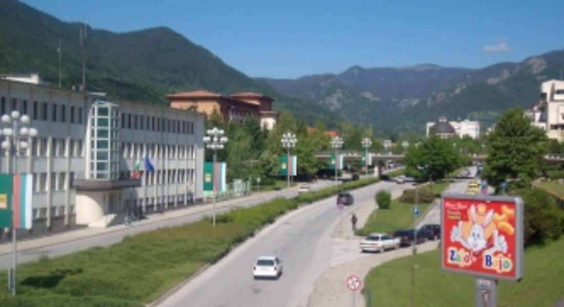 Частично асфалтиране ще бъде извършено  на бул.“България“