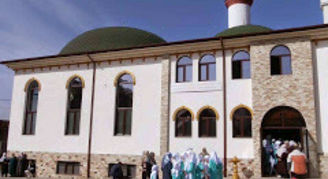  Главният Мюфтия д-р Мустафа Хаджи откри новопостроената джамия в с.Късак  