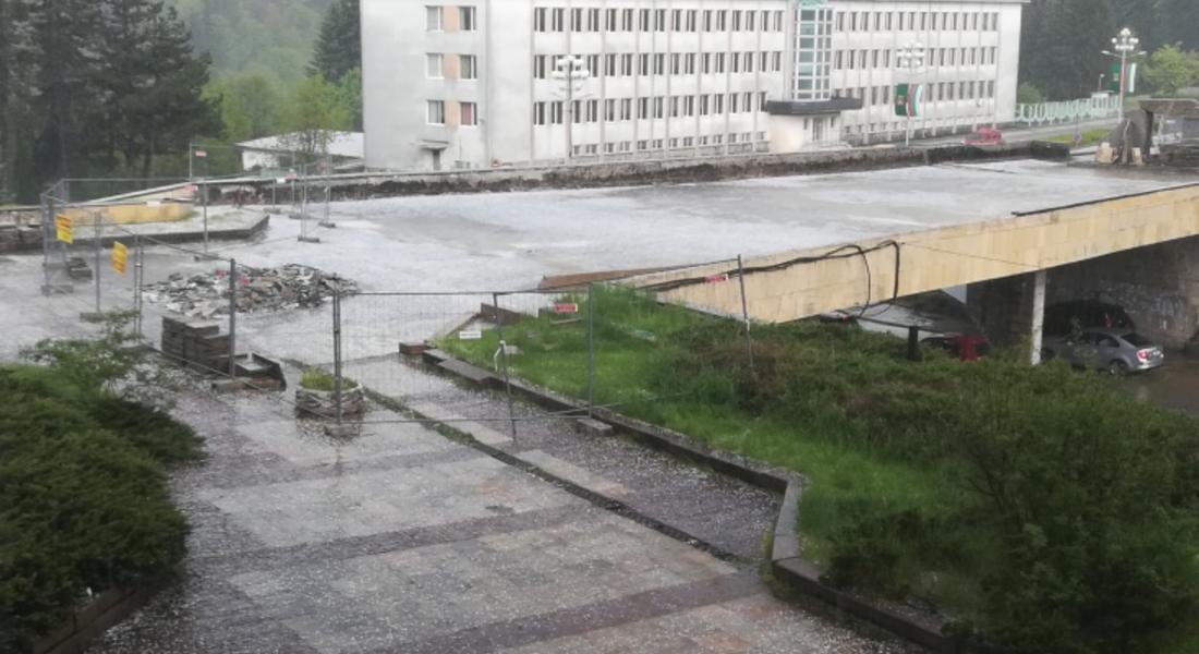 Силна градушка се изсипа над Смолян