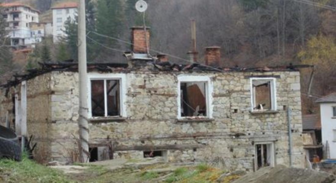 И американци помагат на пострадалото от пожар семейство в Момчиловци