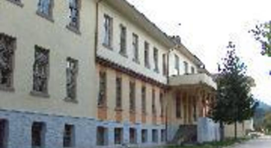 Откриват нова компютърна зала в Природо-математическата гимназия