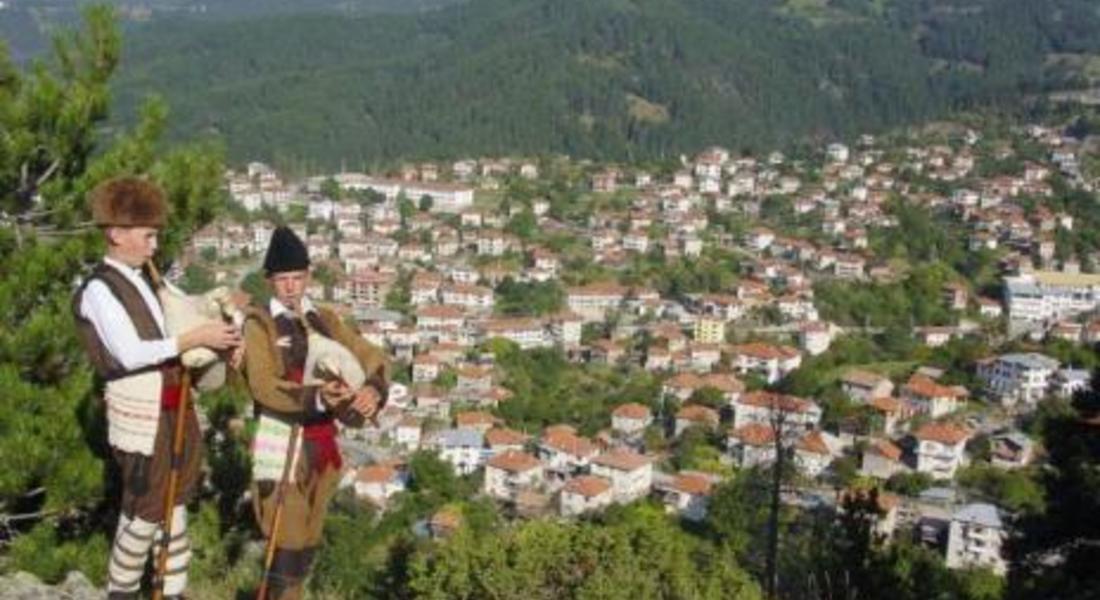   Откриха паметна плоча на Стоил Кумецов в село  Кутела