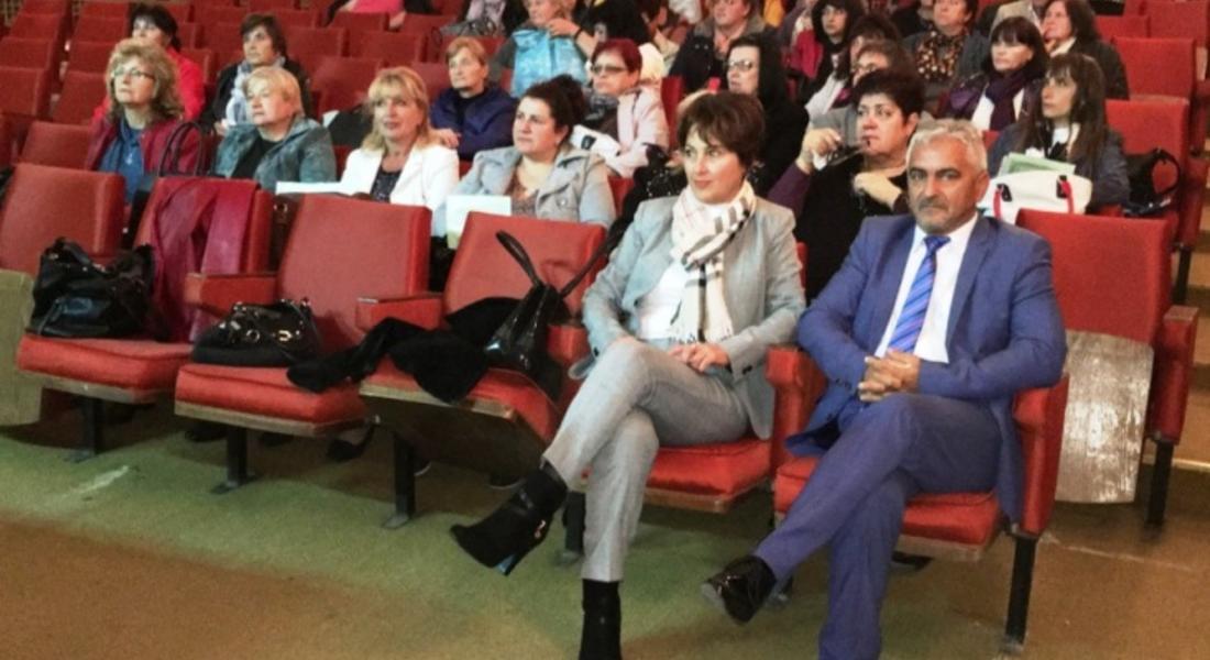 57 медицински сестри се обучаваха за превенция на хиподинамията и гръбначните изкривявания при децата