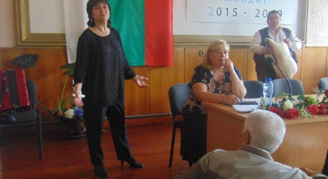 Журналистката Елена Якимова представи изложба по повод 60-годишен юбилей