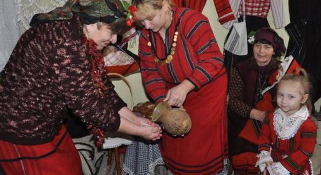 Честит Бабинден!