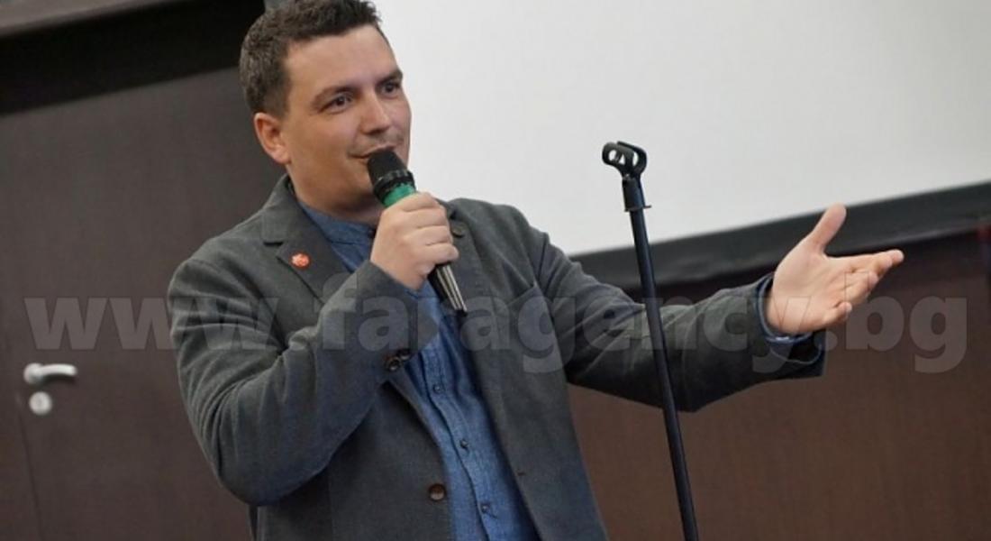 Сценаристът Александър Чобанов: Животът на човек може да бъде променен от една книга