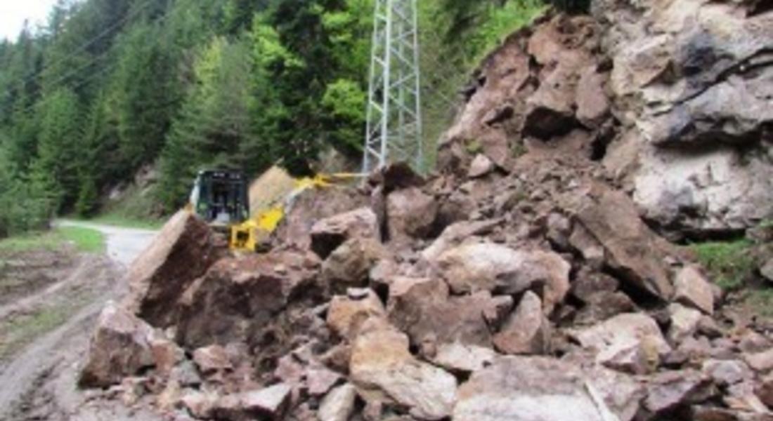 Осигуриха над 8 хиляди лева за разчистването на пътя за Ягодина