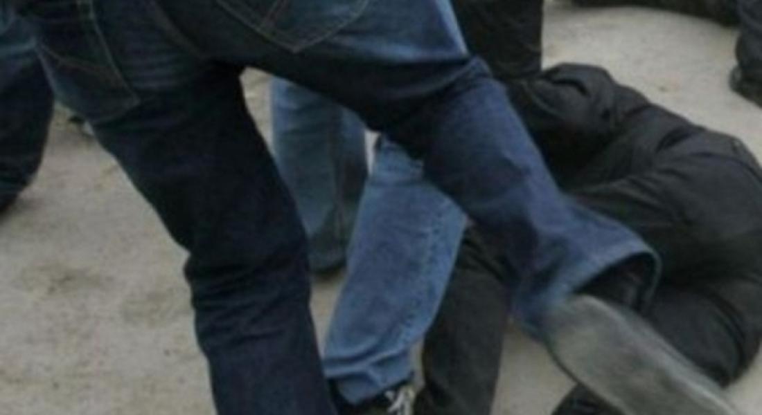 Масов бой в нощен бар в Златоград, задържаха двама