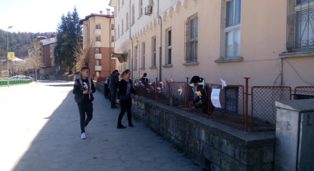 Млади поети направиха пролетна поетична градинка