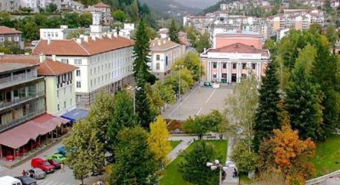 Двама в ареста заради разправия с мъж от Мадан