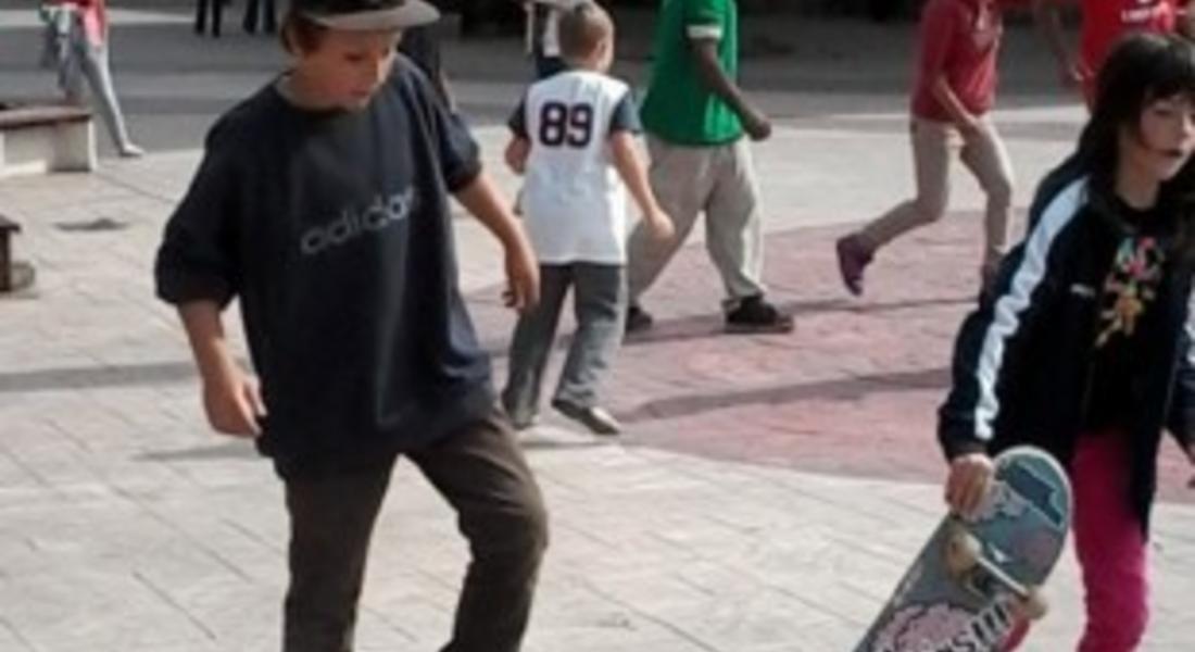 Пожарникари отстраняваха опасно надвиснали дървета