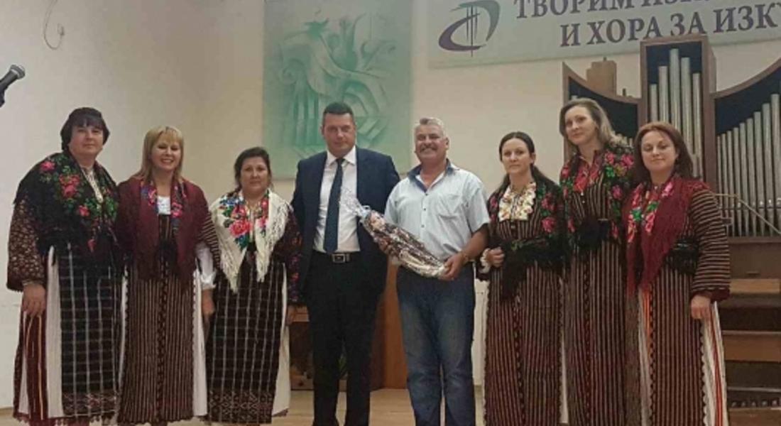 ОбС Неделино отличи със "Златен плакет" проф. Милчо Василев