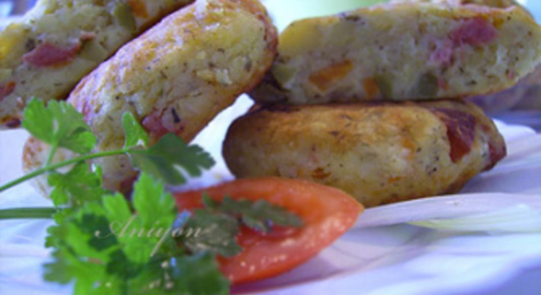 Пъстри картофени кюфтета 