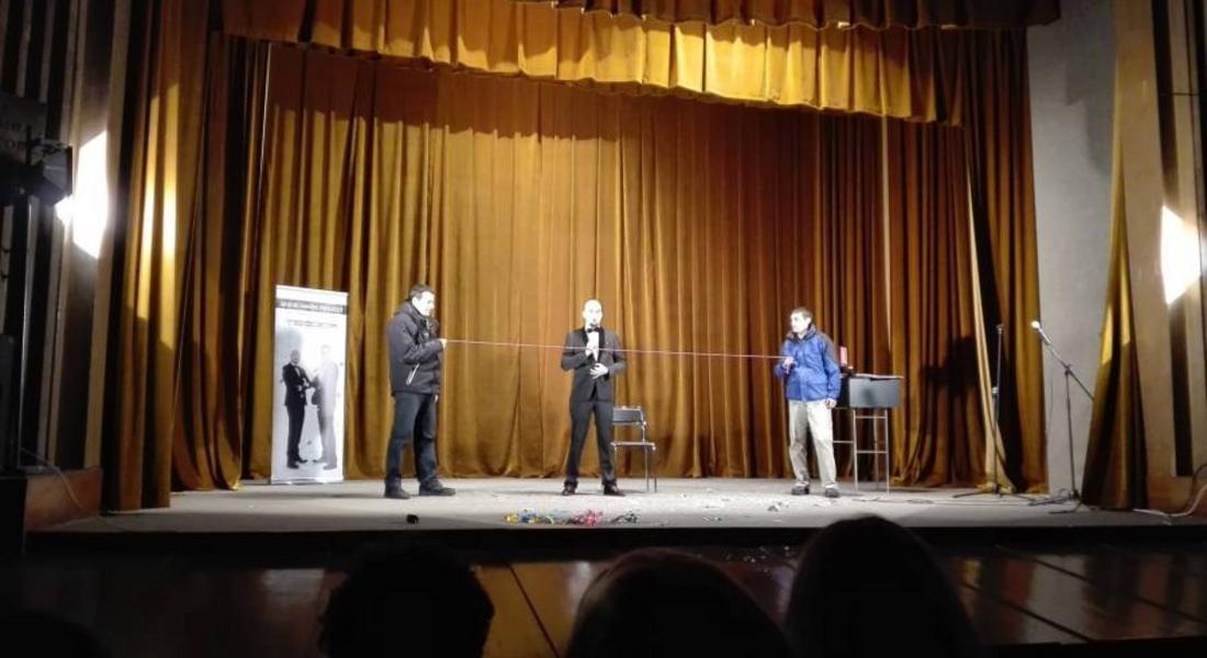 Малки и големи се забавляваха в Чепеларе по повод Коледните празници