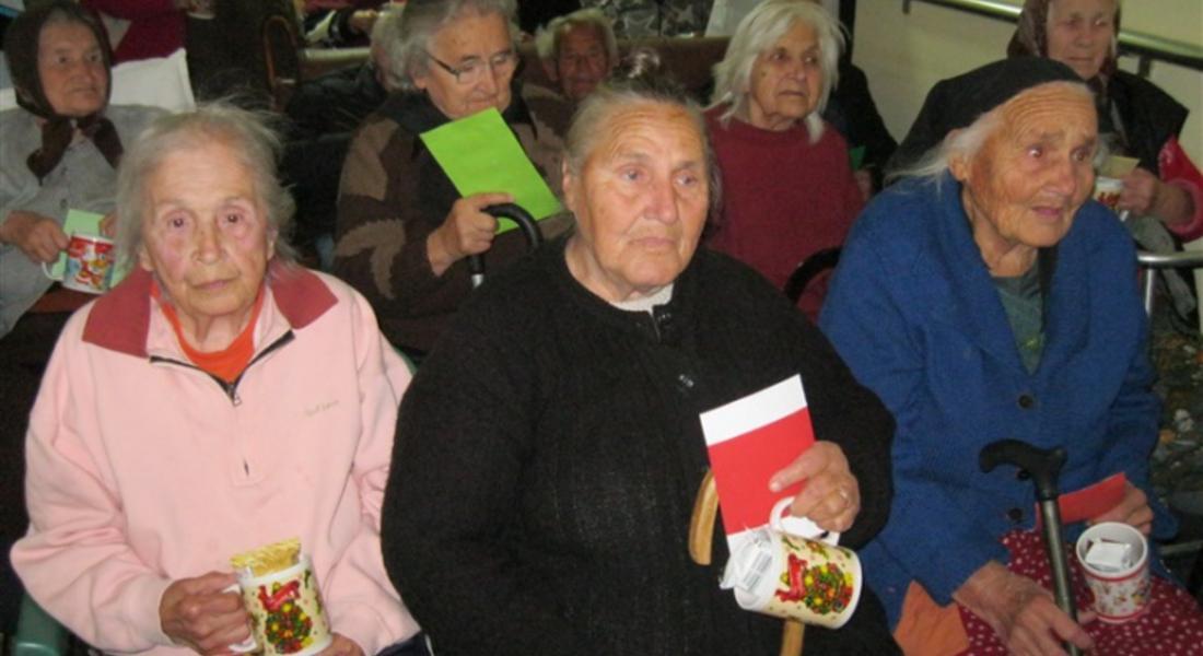 Доброволците от „Чисти сърца” с поредно посещение в Дома във Фатово