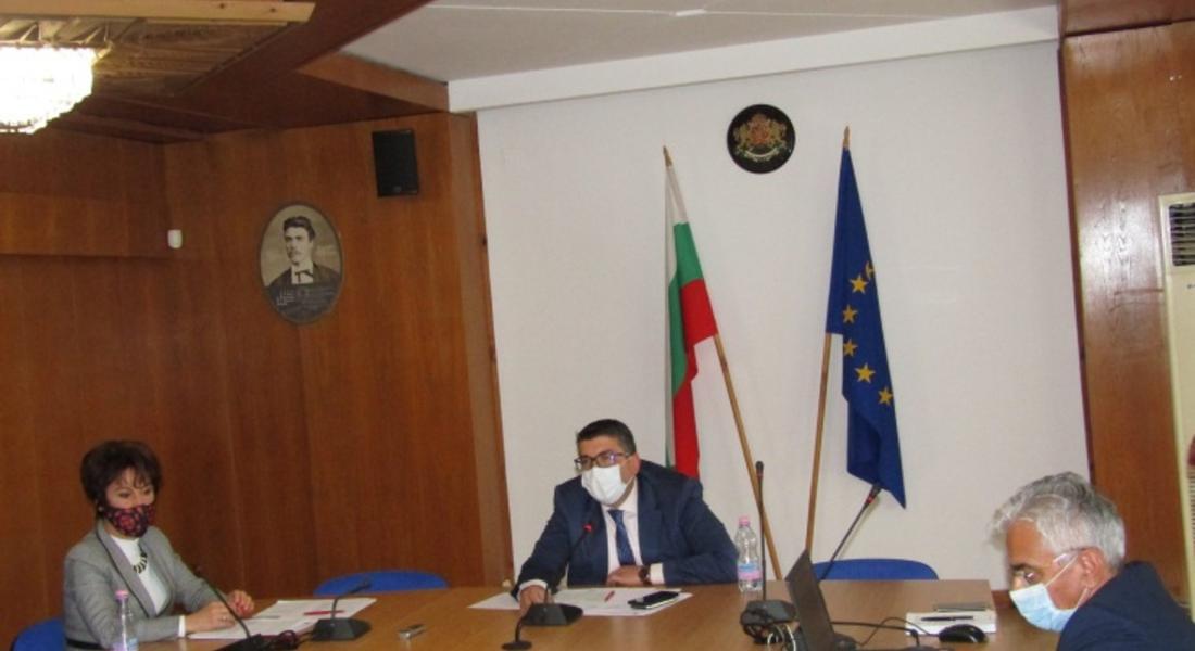 В четвъртък обсъждат въвеждането на нови противоепидемични мерки