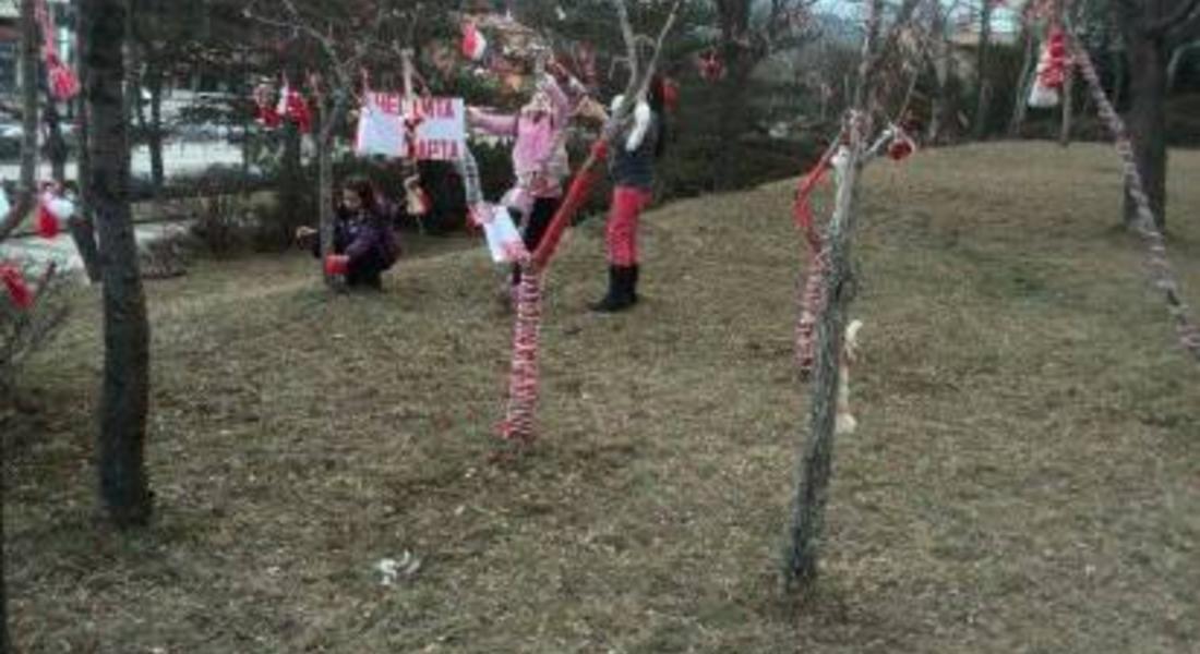  ЦЕНТЪР ЗА ПОДКРЕПА ЗА ЛИЧНОСТНО РАЗВИТИЕ -ОДК - СМОЛЯН отпразнува с много веселба традиционния празник Баба Марта