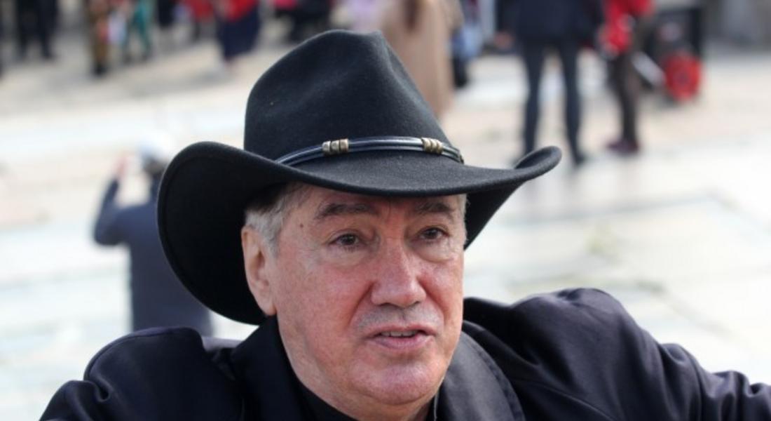  Почина Бисер Киров