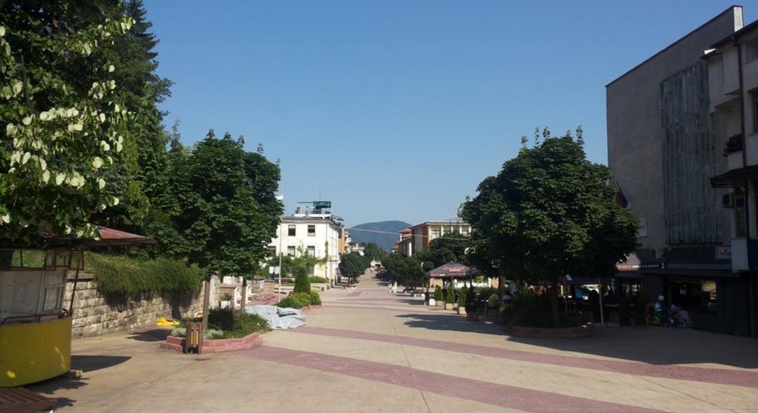 Труп на мъж откриха на главната в Смолян