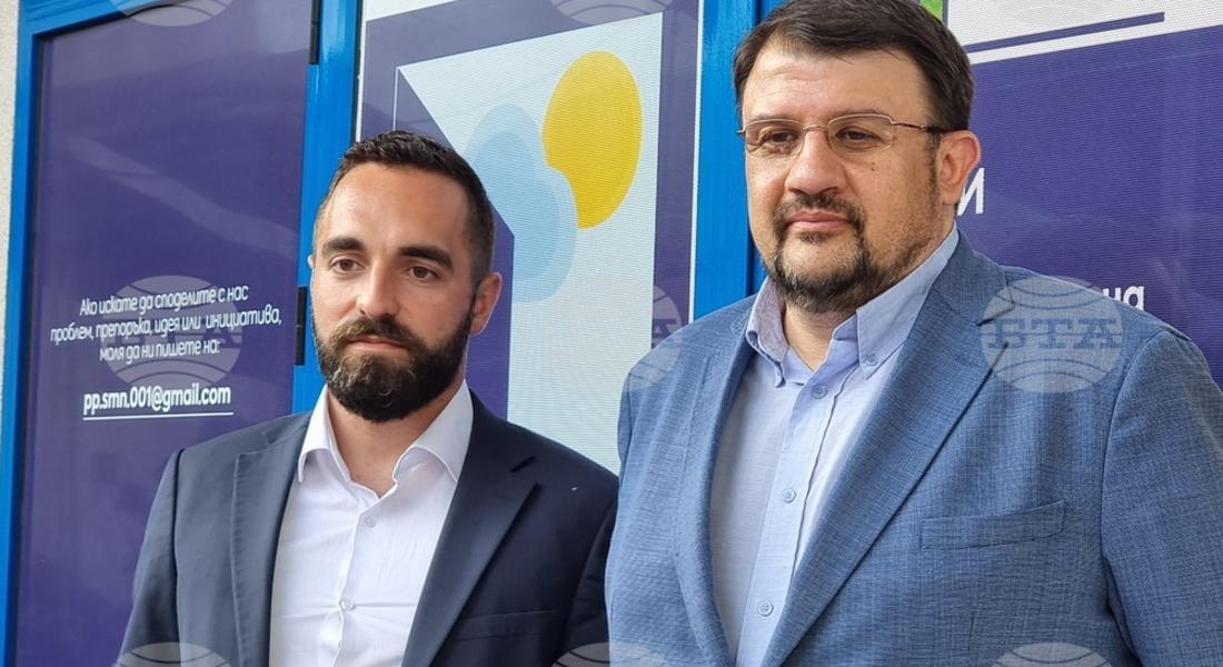 За фиктивни дейности по снегопочистването, конфликт на интереси и мандатност на кметовете и общинските съветници са разговаряли в приемната на „Продължаваме Промяната“ в Смолян